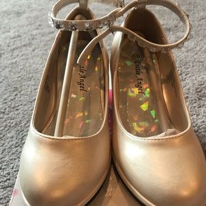 Kids kitten heels